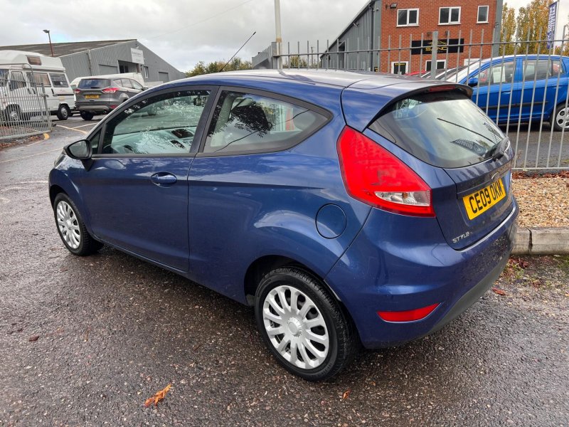 FORD FIESTA