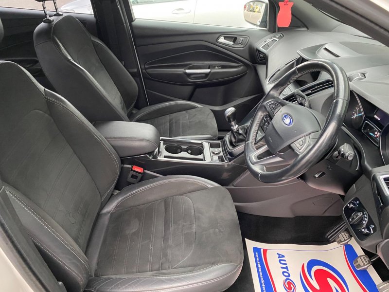 FORD KUGA