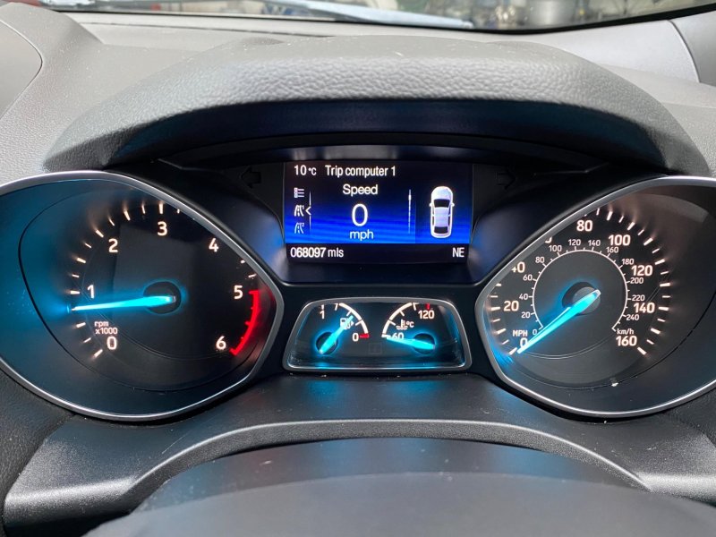FORD KUGA
