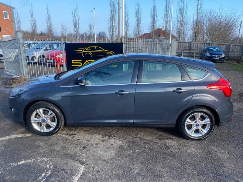 FORD FOCUS