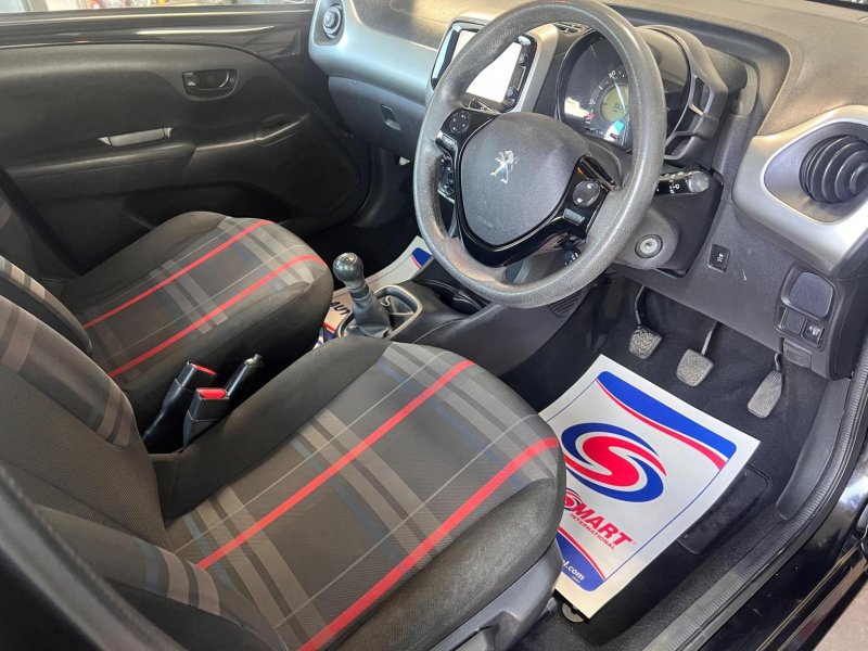 PEUGEOT 108