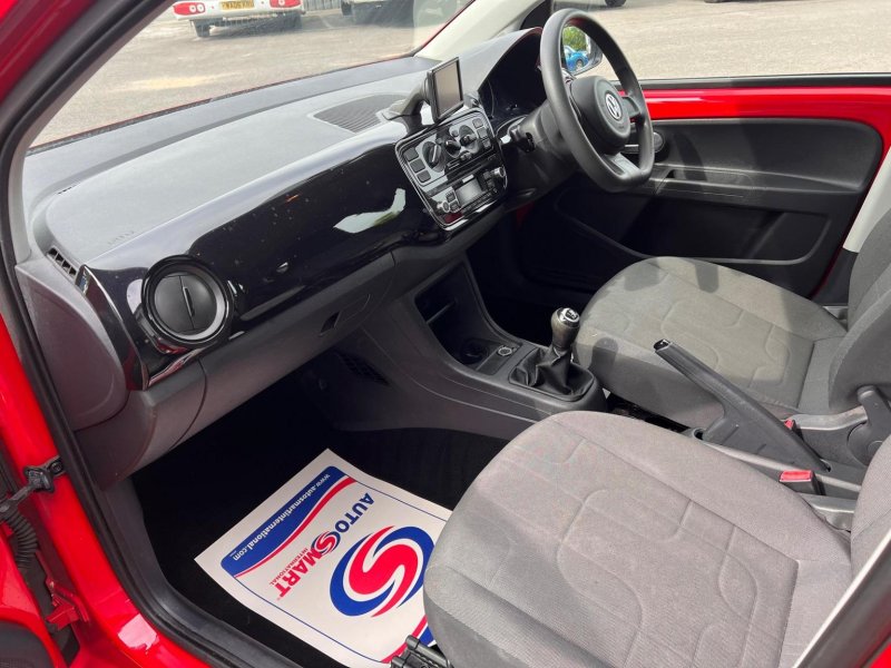VOLKSWAGEN UP