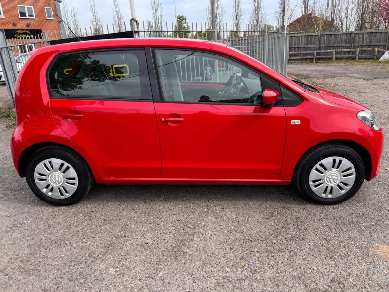 VOLKSWAGEN UP