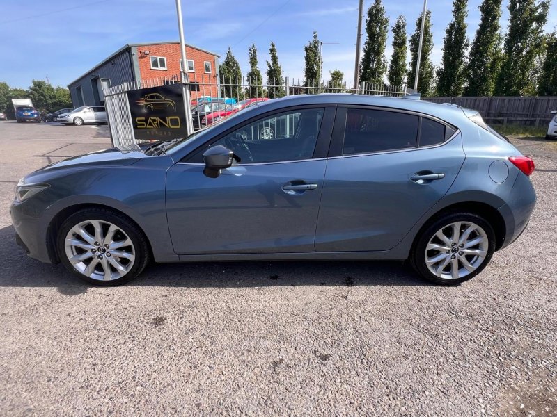 MAZDA MAZDA3