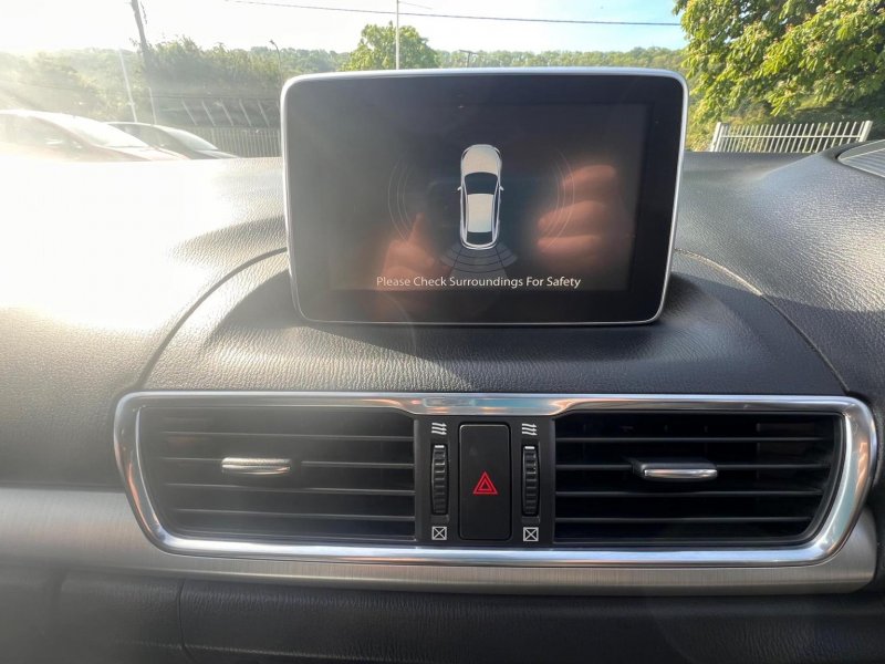 MAZDA MAZDA3